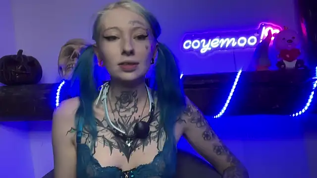 Snapshot of coyemoo chatting on 8, 2, 2025 coyemoo online show from 8, 2, 2025