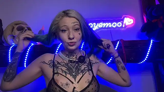 Snapshot of coyemoo chatting on 12, 3, 2025 coyemoo online show from 12, 3, 2025