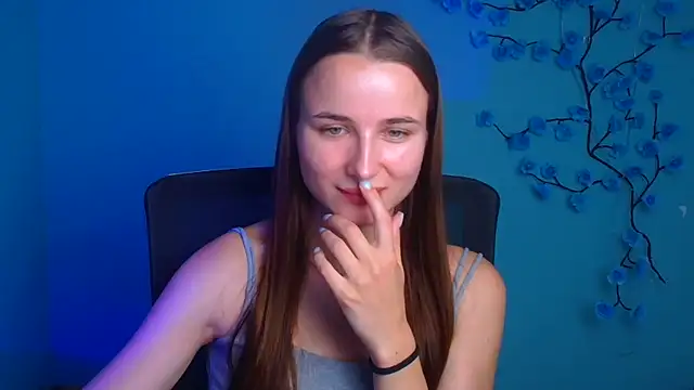 Eva Janee online show from 3, 8, 2026