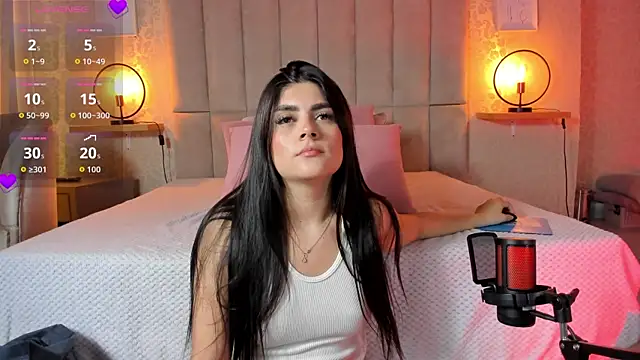 Snapshot of Amy-Saenz chatting on 28, 10, 2025 Amy-Saenz online show from 28, 10, 2025