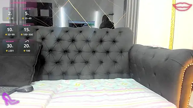 EvaaLovia1 online show from 18, 9, 2025