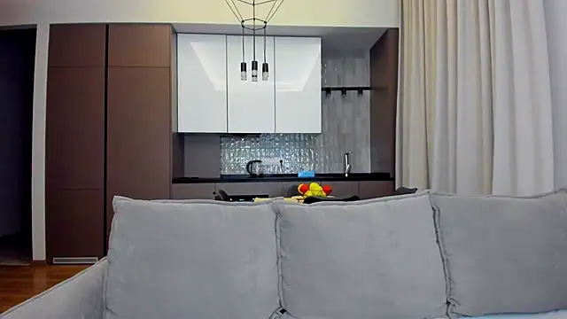 sexyangeloux online show from 5, 1, 2025