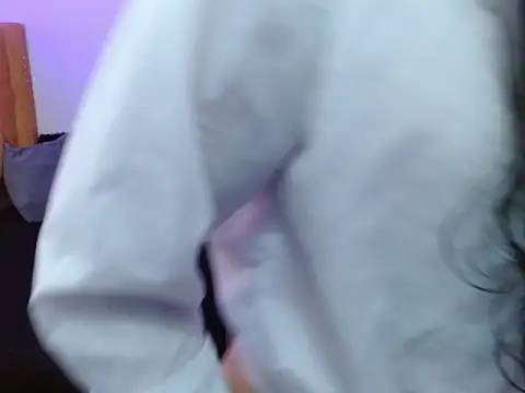 AlexandraJones  online show from 2, 3, 2025