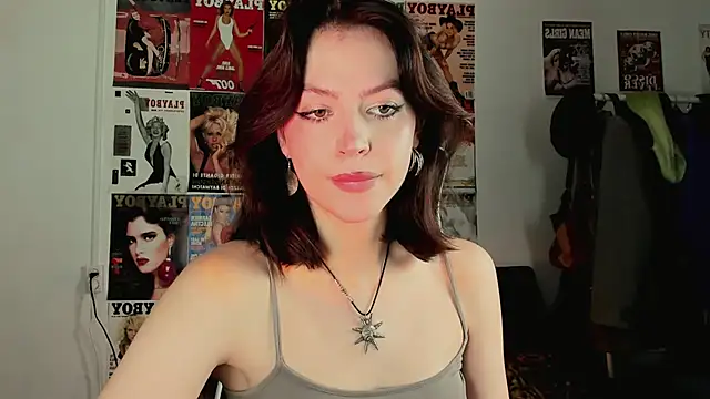 Snapshot of Niky__Jess chatting on 3, 12, 2025 Niky Jess online show from 3, 12, 2025