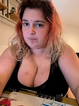 Snapshot of LadyRochester chatting on 13, 9, 2025 LadyRochester online show from 13, 9, 2025