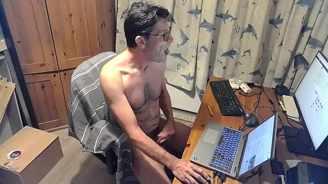 Snapshot of RolfS chatting on 14, 7, 2026 RolfS online show from 14, 7, 2026