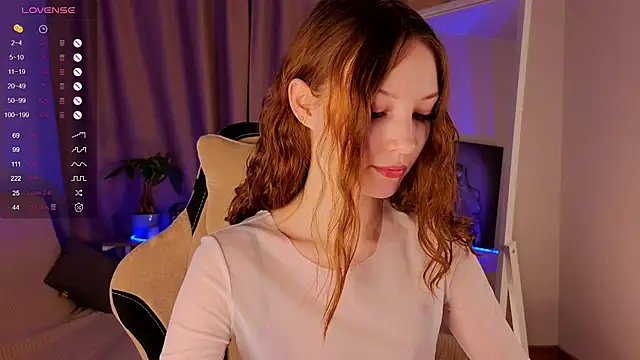 Snapshot of AliseVine chatting on 7, 2, 2025 AliseVine online show from 7, 2, 2025