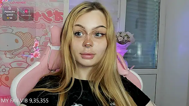 shy melony online show from 10, 4, 2026