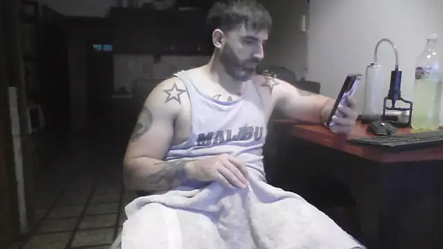 Snapshot of ozzypsico13 chatting on 2, 11, 2025 ozzypsico13 online show from 2, 11, 2025