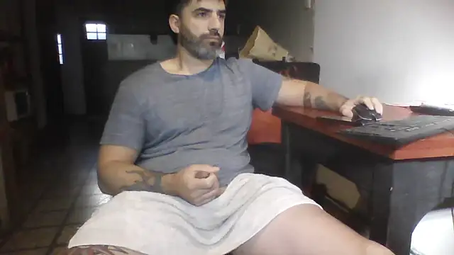 Snapshot of ozzypsico13 chatting on 5, 11, 2025 ozzypsico13 online show from 5, 11, 2025