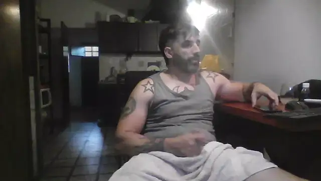 Snapshot of ozzypsico13 chatting on 28, 11, 2025 ozzypsico13 online show from 28, 11, 2025