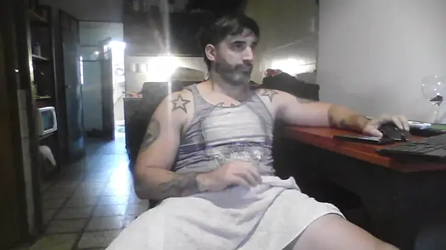 Snapshot of ozzypsico13 chatting on 13, 12, 2025 ozzypsico13 online show from 13, 12, 2025