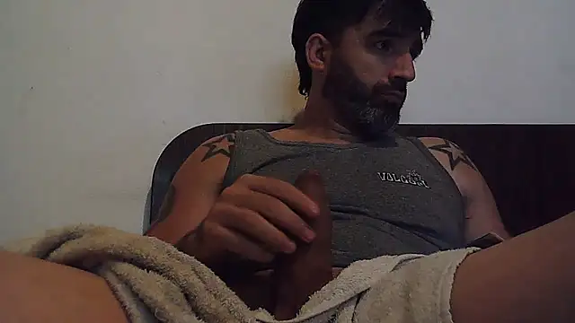 Snapshot of ozzypsico13 chatting on 16, 12, 2025 ozzypsico13 online show from 16, 12, 2025