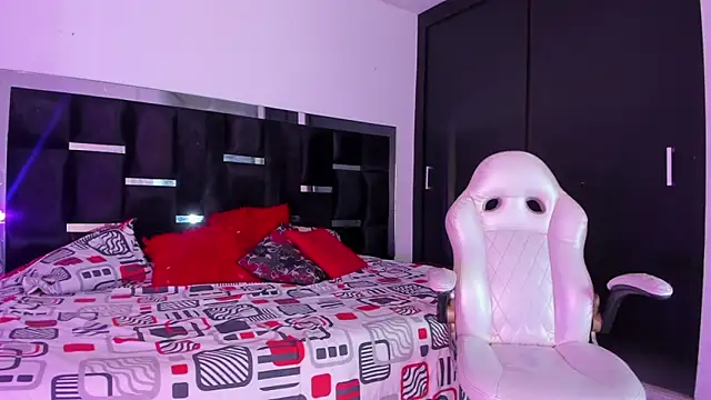 Tasha Sant online show from 26, 11, 2025