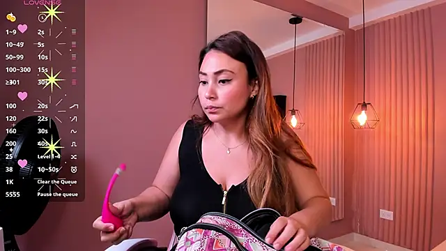 dulce santamaria online show from 19, 12, 2024