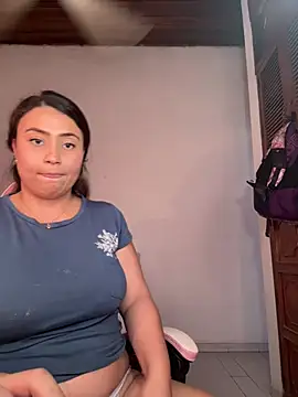 dulce santamaria online show from 8, 3, 2025