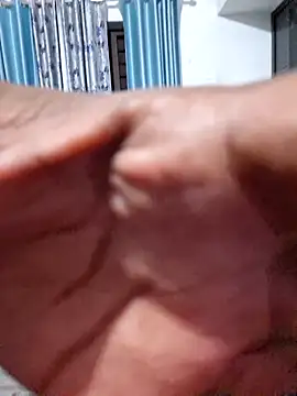 Snapshot of malayali_kunna chatting on 17, 9, 2025 malayali kunna online show from 17, 9, 2025