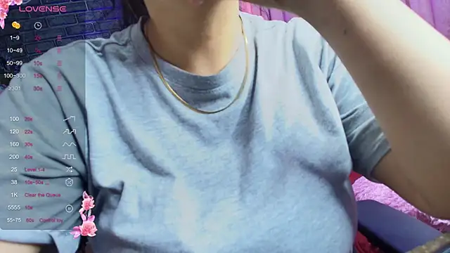 Snapshot of loren_tits24 chatting on 17, 12, 2025 loren tits24 online show from 17, 12, 2025