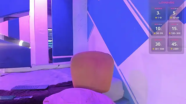 SamanthaFerrer  online show from 7, 11, 2025