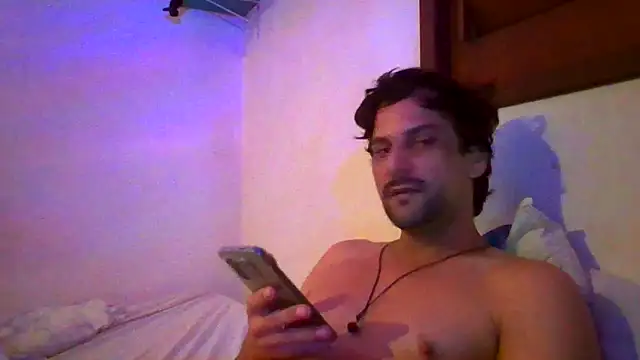 Snapshot of couplemilk chatting on 8, 2, 2026 couplemilk online show from 8, 2, 2026