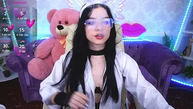 KitnissKiss online show from 11, 3, 2025