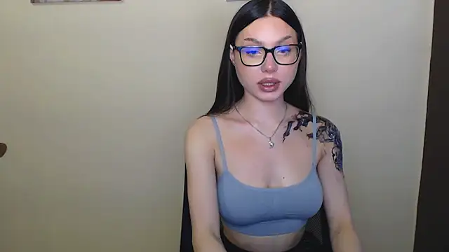 Snapshot of Cutesweetheart chatting on 4, 2, 2025 Cutesweetheart online show from 4, 2, 2025