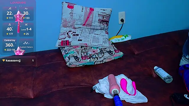 Snapshot of clydexxxbunny chatting on 15, 1, 2025 clydexxxbunny online show from 15, 1, 2025