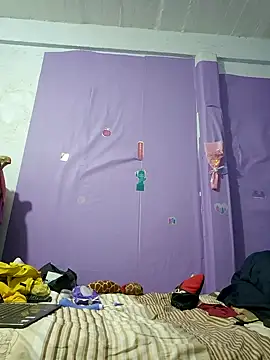 Snapshot of Lunababymylove chatting on 18, 12, 2024 Lunababymylove online show from 18, 12, 2024