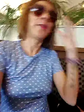 Snapshot of Lunababymylove chatting on 8, 3, 2025 Lunababymylove online show from 8, 3, 2025