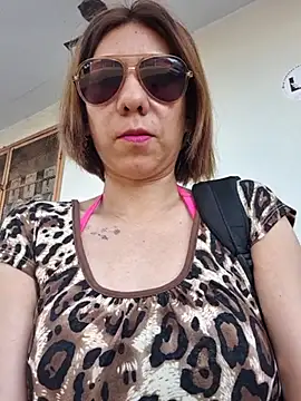 Snapshot of Lunababymylove chatting on 8, 3, 2025 Lunababymylove online show from 8, 3, 2025