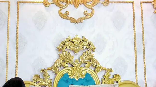 GiahDaniels online show from 21, 12, 2024