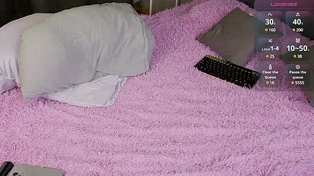 Victoria Thomsons1 online show from 19, 3, 2025