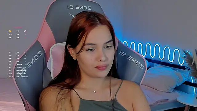 Snapshot of _Sweetie_ chatting on 9, 9, 2025 Sweetie online show from 9, 9, 2025