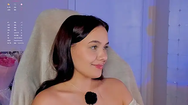 Snapshot of _Sweetie_ chatting on 23, 10, 2025 Sweetie online show from 23, 10, 2025