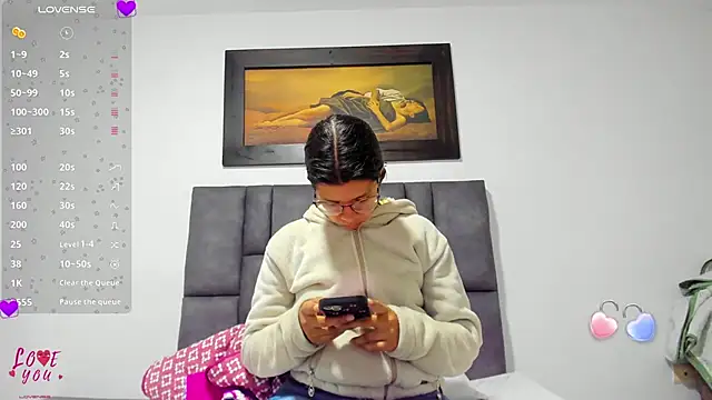 Vahiolet smith online show from 17, 4, 2026