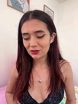 Snapshot of HallieLemon1 chatting on 21, 2, 2025 HallieLemon1 online show from 21, 2, 2025