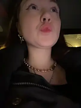 Peachy Dream online show from 9, 2, 2026