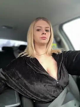 Love Bri online show from 28, 11, 2025