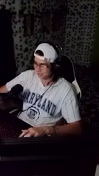 Snapshot of Andy_gray chatting on 6, 10, 2025 Andy gray online show from 6, 10, 2025