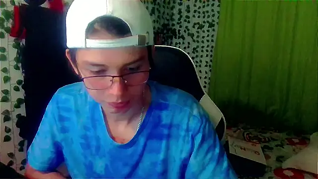 Snapshot of Andy_gray chatting on 17, 10, 2025 Andy gray online show from 17, 10, 2025