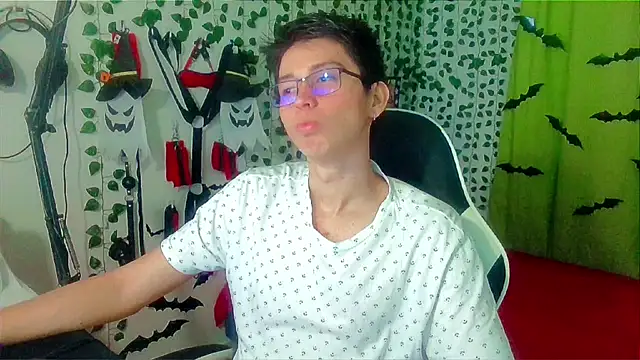 Snapshot of Andy_gray chatting on 23, 11, 2025 Andy gray online show from 23, 11, 2025