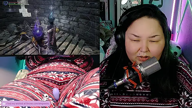 Snapshot of EmGreens chatting on 7, 11, 2025 EmGreens online show from 7, 11, 2025