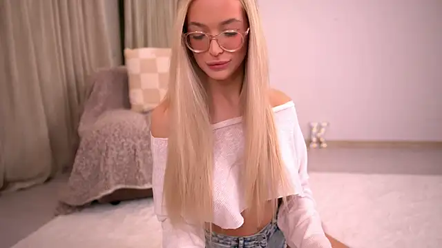 KylieJoyce online show from 7, 2, 2026