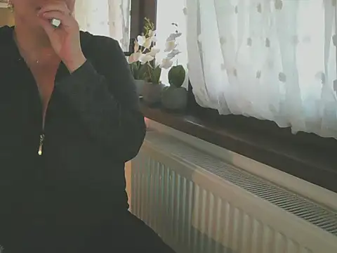 Snapshot of hotsierra4u chatting on 30, 11, 2025 hotsierra4u online show from 30, 11, 2025