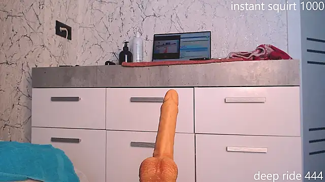 Snapshot of Simplegirl1997 chatting on 6, 2, 2026 Simplegirl1997 online show from 6, 2, 2026