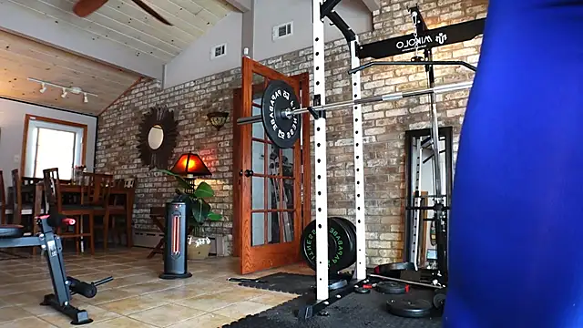 Snapshot of LushianaFitness chatting on 6, 1, 2025 LushianaFitness online show from 6, 1, 2025