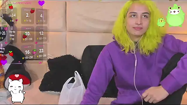 Snapshot of -kisa_ chatting on 4, 11, 2025 -kisa online show from 4, 11, 2025