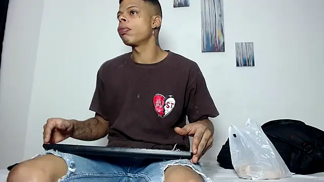 Snapshot of BrandonStond chatting on 23, 11, 2025 BrandonStond online show from 23, 11, 2025