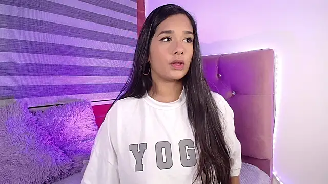 Snapshot of Maeena chatting on 18, 1, 2025 Maeena online show from 18, 1, 2025