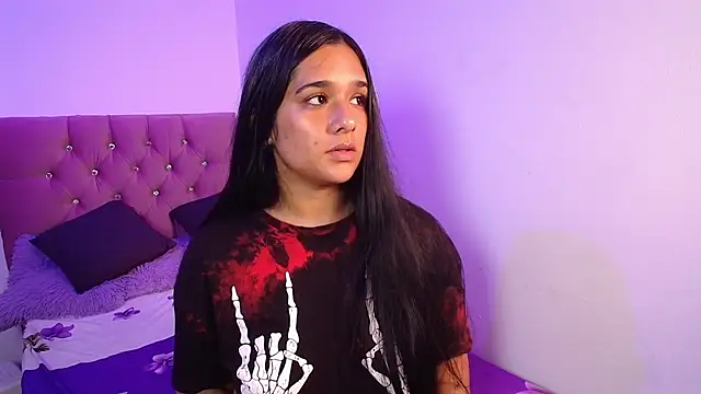 Snapshot of Maeena chatting on 16, 2, 2026 Maeena online show from 16, 2, 2026